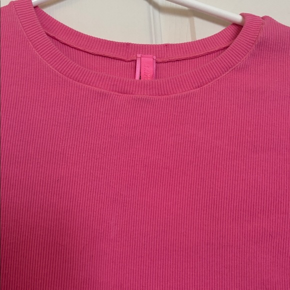 SKIMS Cotton Rib T-Shirt in Sugar Pink *Limited Edition* Size XL - Picture 9 of 13